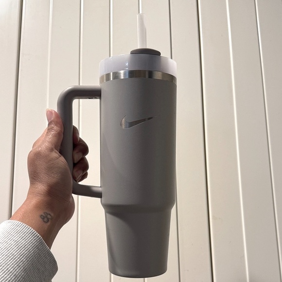 Nike Stanley Silver and Gray Insulated Tumbler - Picture 3 of 12